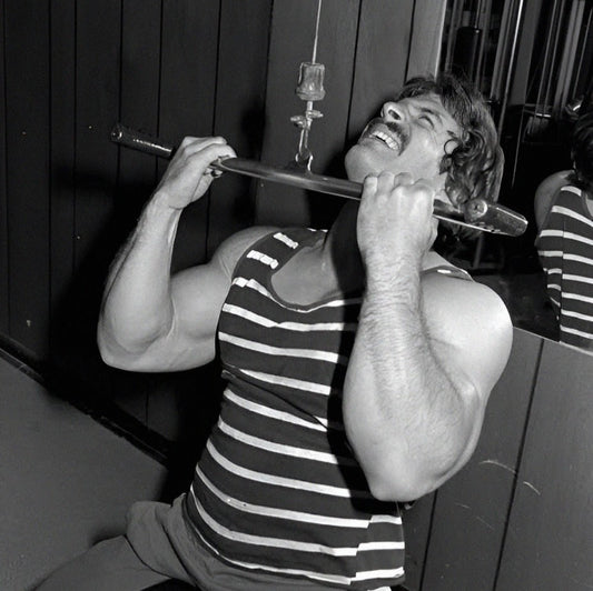 Mike Mentzer Close Grip Pull-Downs